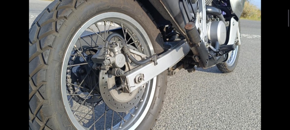 2fbef7ea-249b-4a81-9506-3bab87b2ed09.jpeg