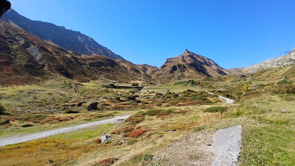 Val Bedretto.jpg
