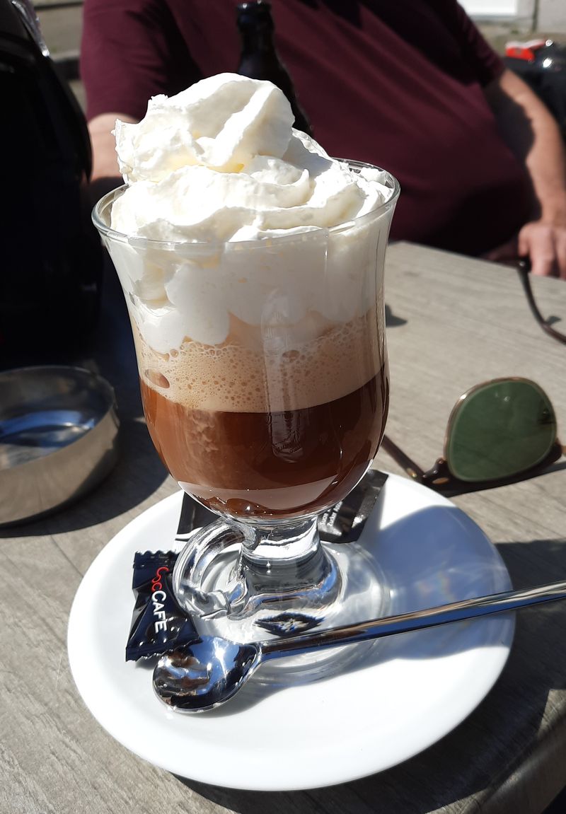 Ceci est un "capuccino". Pas sûr qu'un italien valide le concept.<br />Mais ce fut gourmand !!!